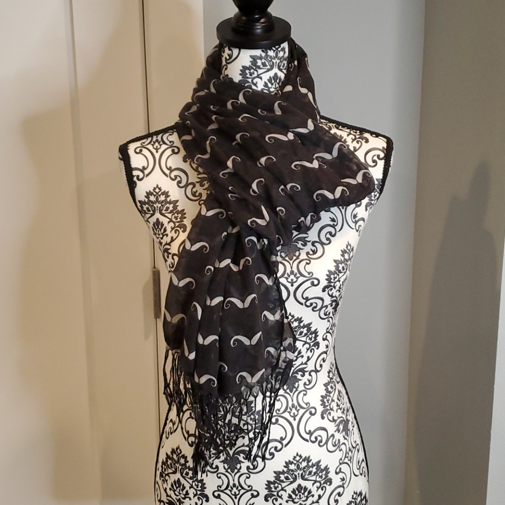 Mustache scarf